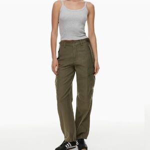 Aritzia TNA cargo pants size 6